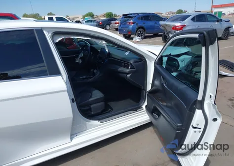 2022 Toyota Camry Se z USA, uszkodzony, nr VIN 4T1S11AKXNU713219